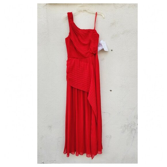 BCBGMaxAzria Red On Shoulder Pleated Gown - Picture 3 of 7